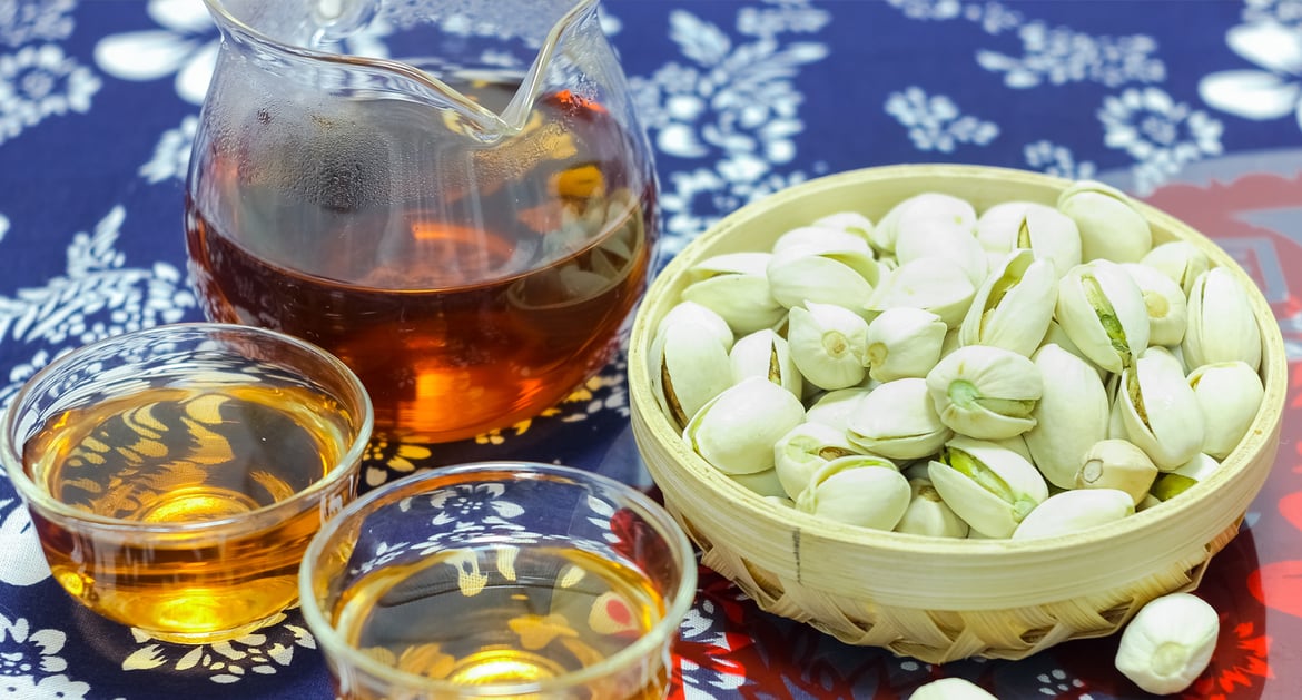 農曆新年開心果小食和中式茶