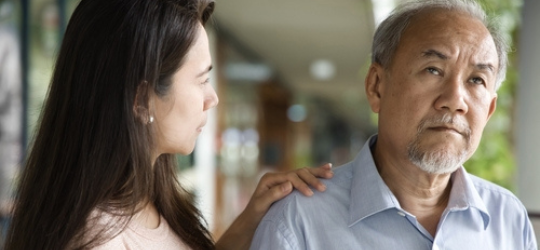 father suffering from Alzheimer's disease