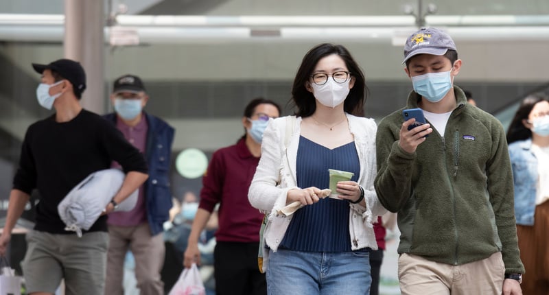 香港疫情期間街上的人