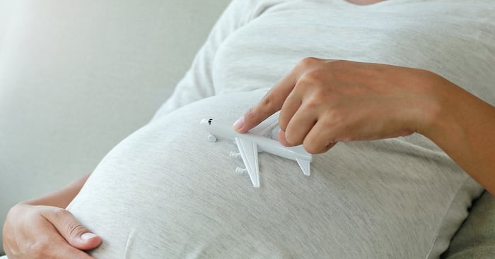 Is It Safe to Travel While Pregnant? Featured image