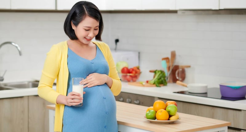 飲食健康的亞洲孕婦