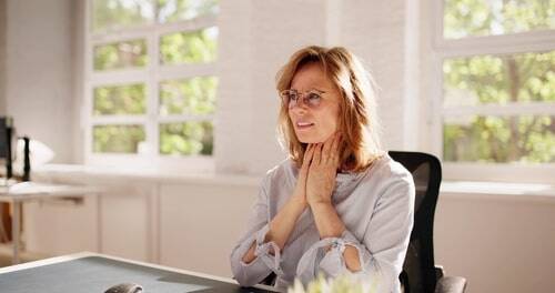 A women with strep throat