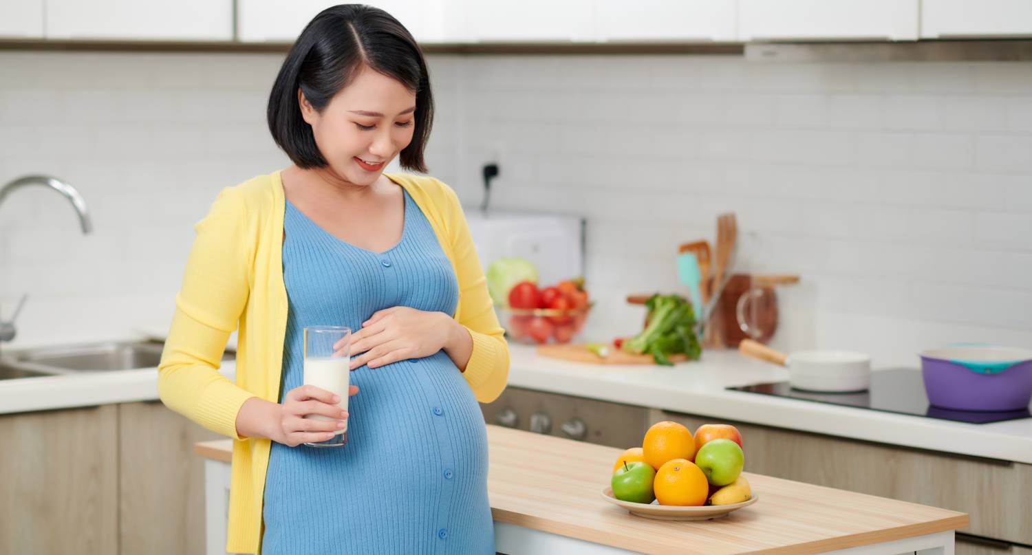 飲食健康的亞洲孕婦